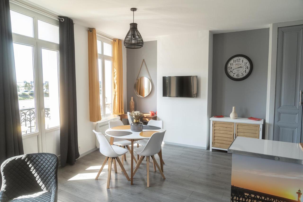 Le Bac Fleuri Apartment